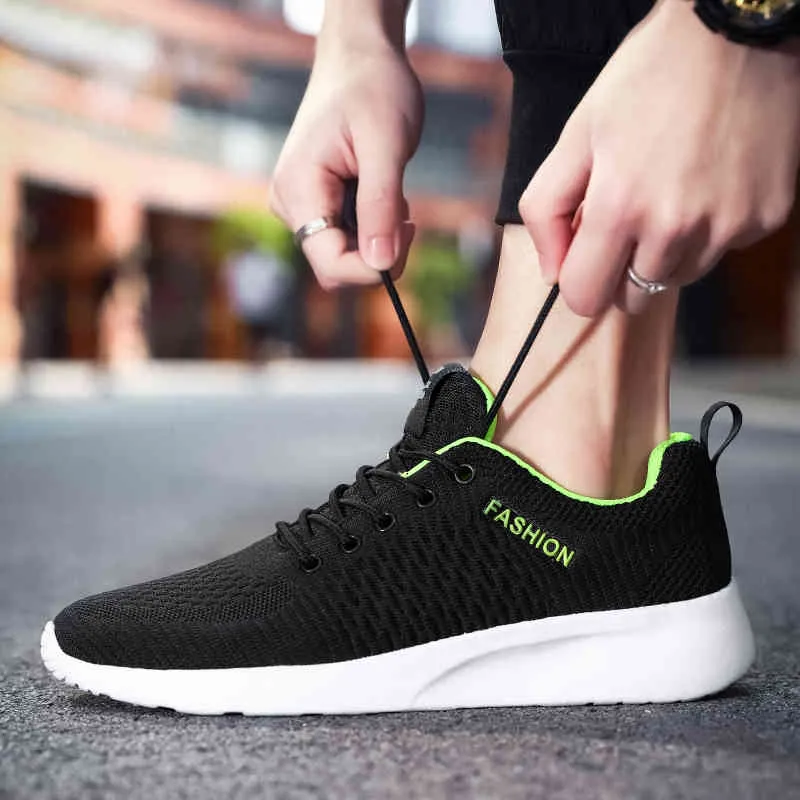 2020 Hot Running Shoes New Arrival Men Shoes Breathable Sneakers Light Weight Lace Up Comfortable Jogging Shoes Made In ChinaF6 Black white