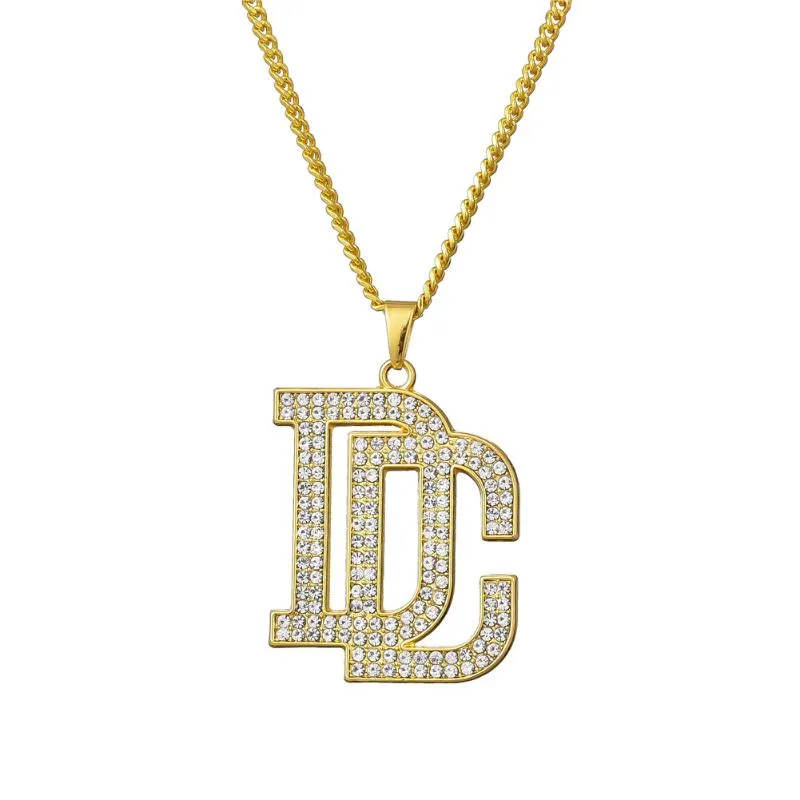 Fashion Crystal DC Necklace Letters Chain Pendants hela tillbehör kvinnliga gåvor Hiphop Party Jewelry Pendant Halsband238i