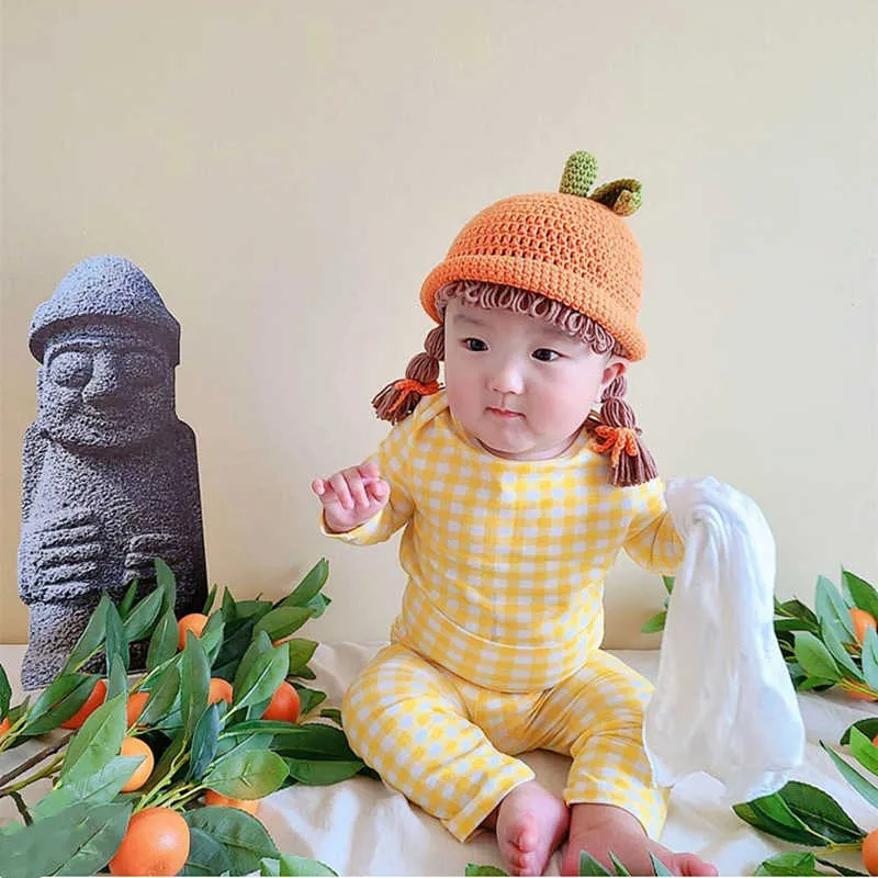 子供の赤ん坊のアップルの帽子の髪ピッグテール編組ウィッグキャップ冬の暖かいニット幼児子供帽子帽子のオレンジポイングラフィー小道具210713