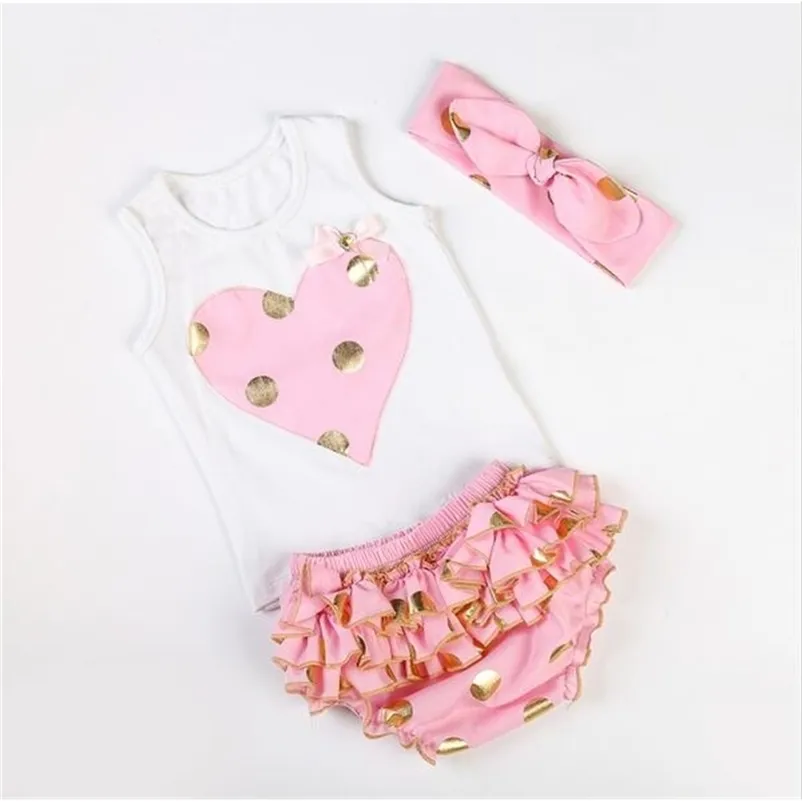 Born Baby Girls Bomull Dots Vest och Ruffles Shorts Set Spädbarn Toddler Lace 2st Kläder Tiny People 210529