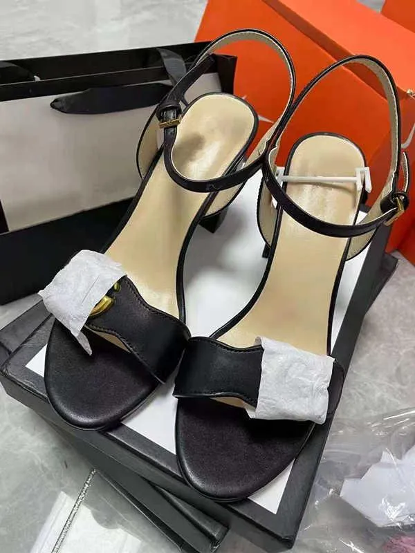 Luxos Designers Sandálias Sapatos Femininos G Moda Saltos Altos Chunky Preto Couro Macio Camurça Sandália Meninas Tamanho Grande 42