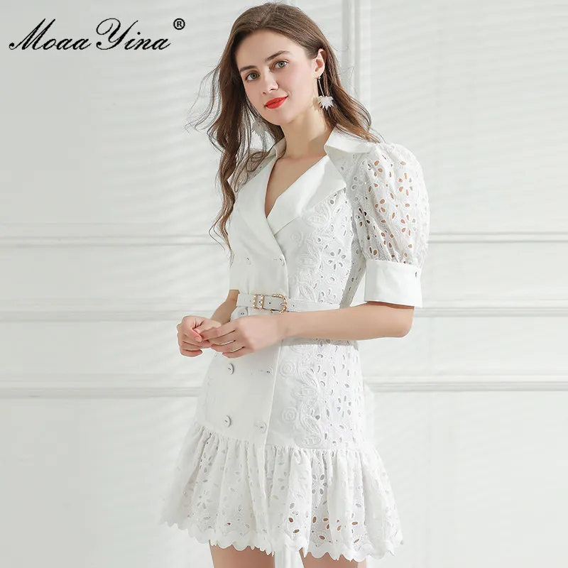 Moda desenhista vestido verão vestido feminino manga sopro oco out bordado duplo breasted cinto branco vestidos 210524