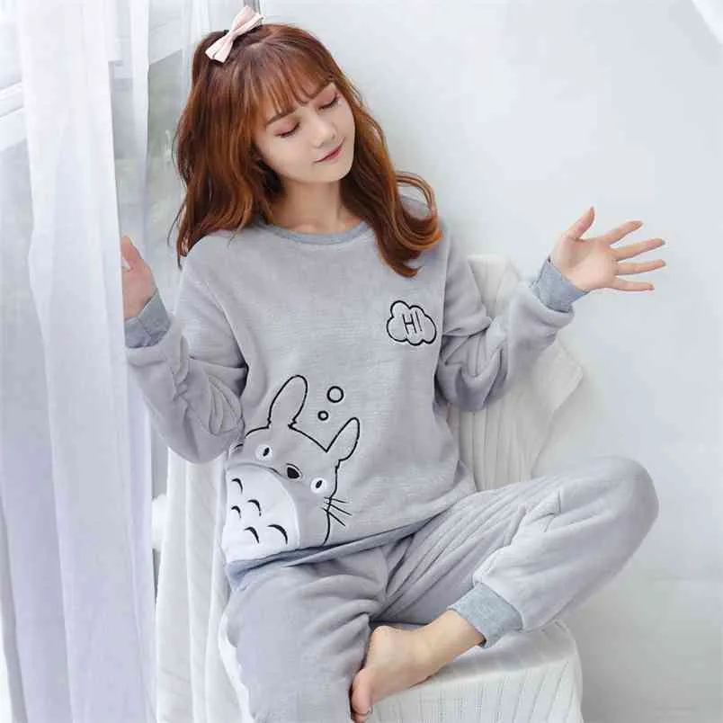 Winter Flanell warme Pyjamas Frauen Langarm Home Anzug Damen Nachtwäsche Cartoon Samt Pyjama Set verdicken feminino Pyjamas 210830