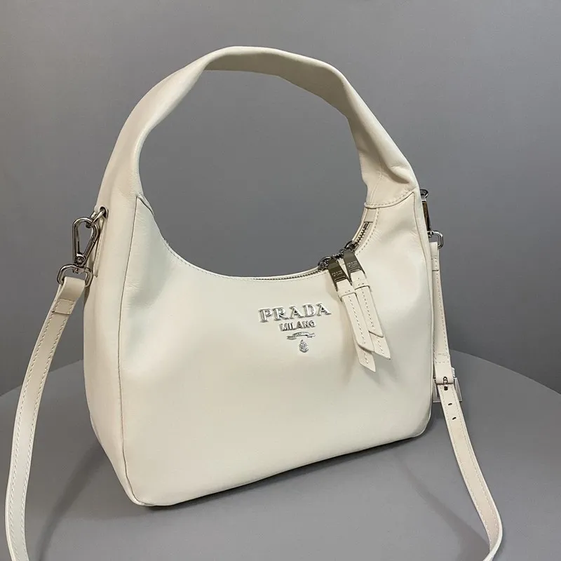 Givenchy online chest bag