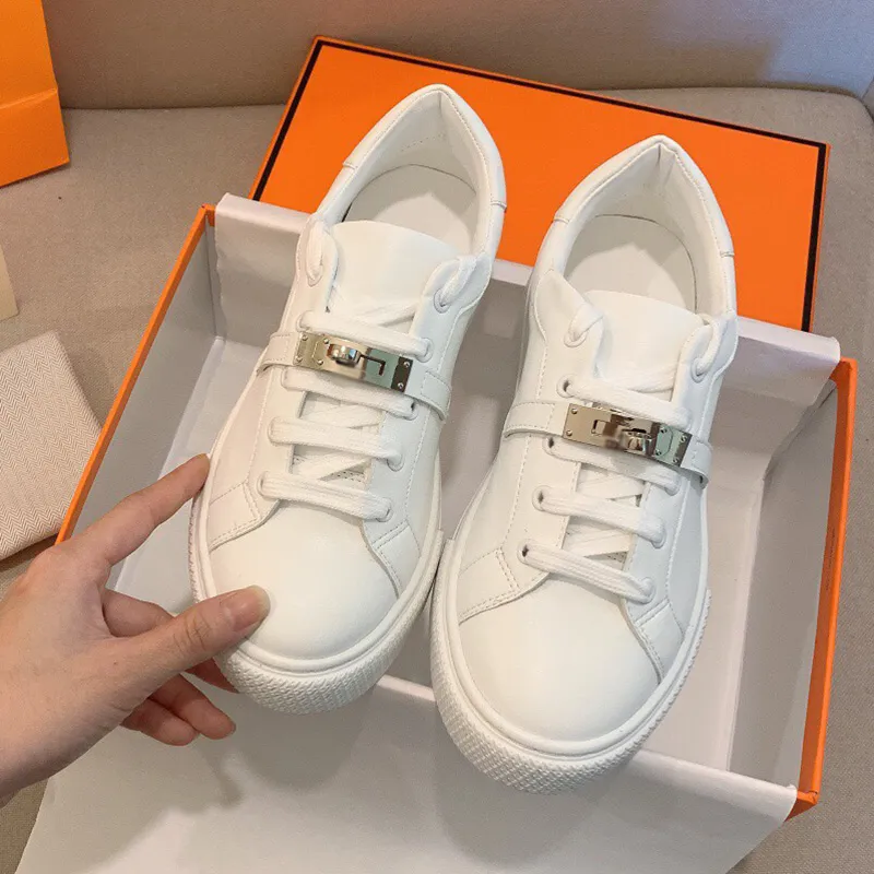 Designer Vrouwen Metalen Gesp Plateauschoen 2021 Parijs Merk Mode Luxe Ontwerpers Schoenen Casual Wit Echt Leer Sneakers Vrouw Platte Hak Sport Trainers