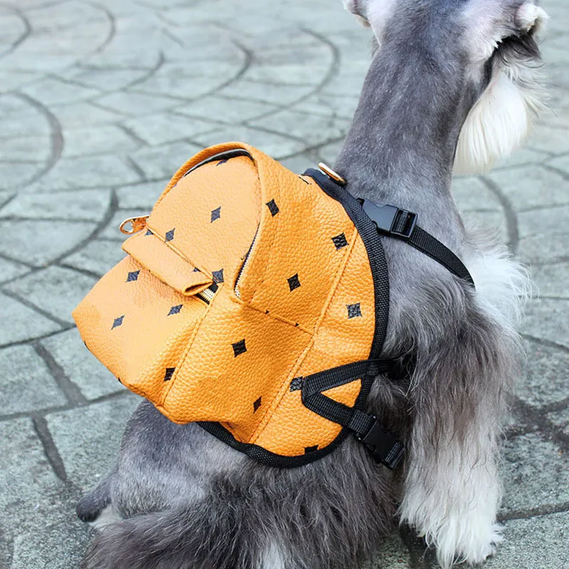 Designer Pet Backpack Cão Apparel Ajustável Cachorro Pequeno Mochilas Filhote de Peito Schnauzer PU Outdoor Pu Bolsa