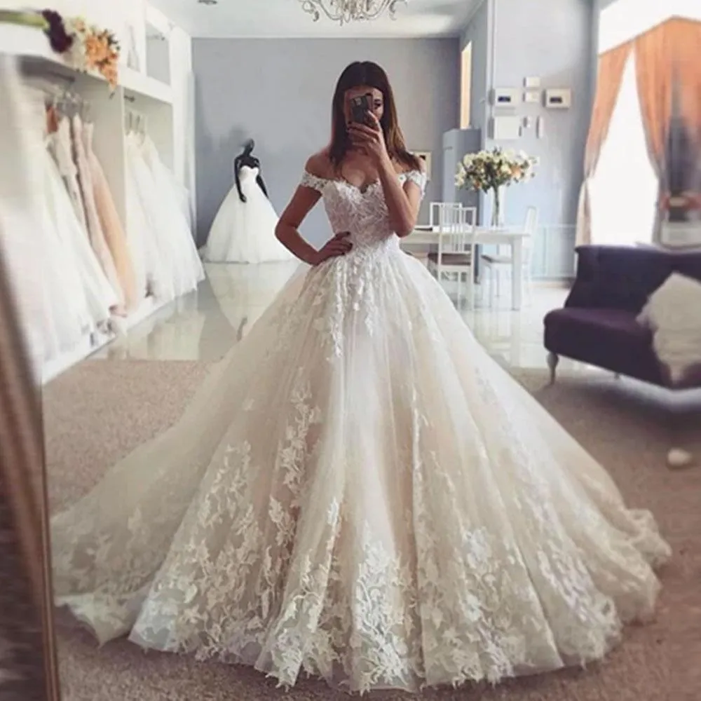 2021 Sexig Vintage Boho A Line Bröllopsklänningar Brudklänningar för Bride Eleganta Lace Appliques Off Shoulder Sweep Train Princess Plus Size Ball Crow