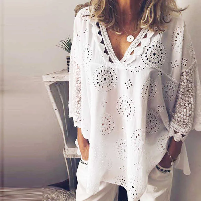 Women blouse Hollow Out Lace Patchwork tops women plus size 5xl Geometry v-neck summer Shirt vrouw Blouse large sizeTops 210527
