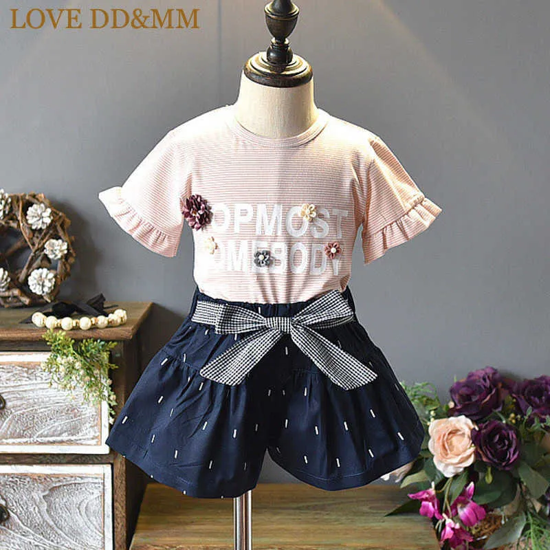 Kärlek DDMM-tjejer sätter sommar barnkläder tjejer handgjorda pärlstavblomma randig t-shirt + båge bredben shorts kostym 210715
