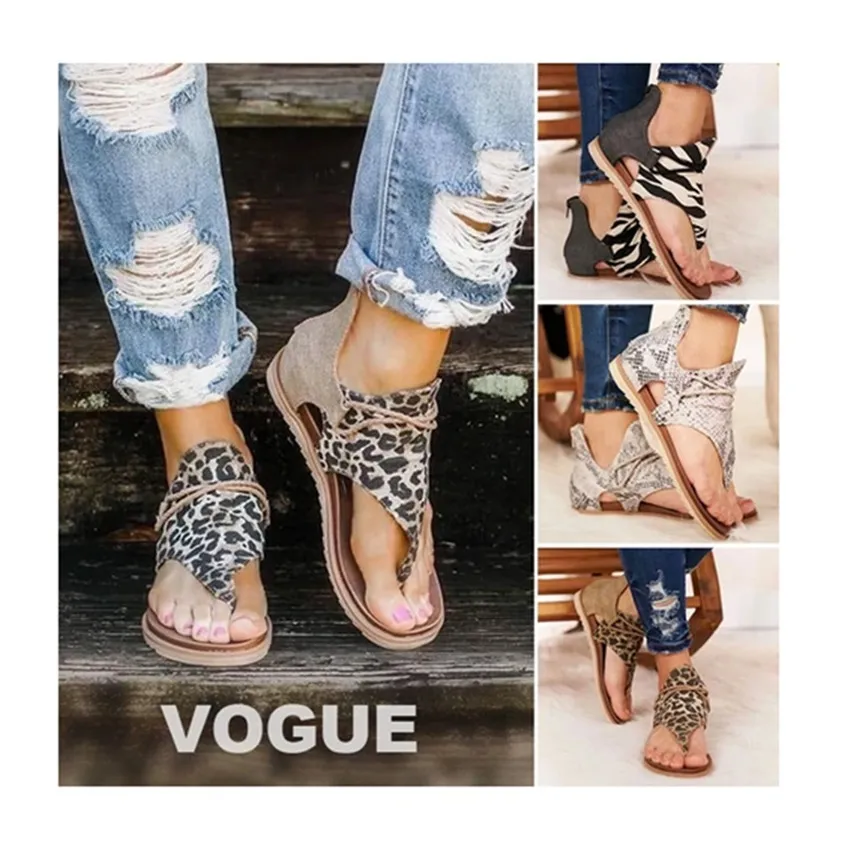 2021 Kvinnor Designer Sandaler Flat Tofflor Klassisk Leopard Style Flip Flops Sommarstrand Animal Färger Tjej Slides Casual Skor Storlek 35-43 W13