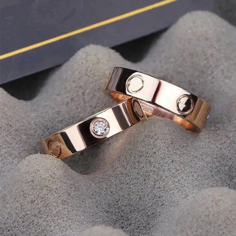 2021 5mm Titan Stahl Silber Zirkon Liebe Ringe Männer und Frauen Rose Gold Ring Schmuck für Liebhaber Paar Hochzeitsgeschenk