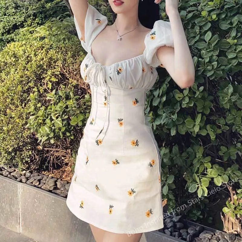 Inspirado Margarita Blanca Emboirdery Mini Sexy Mujeres Vestido