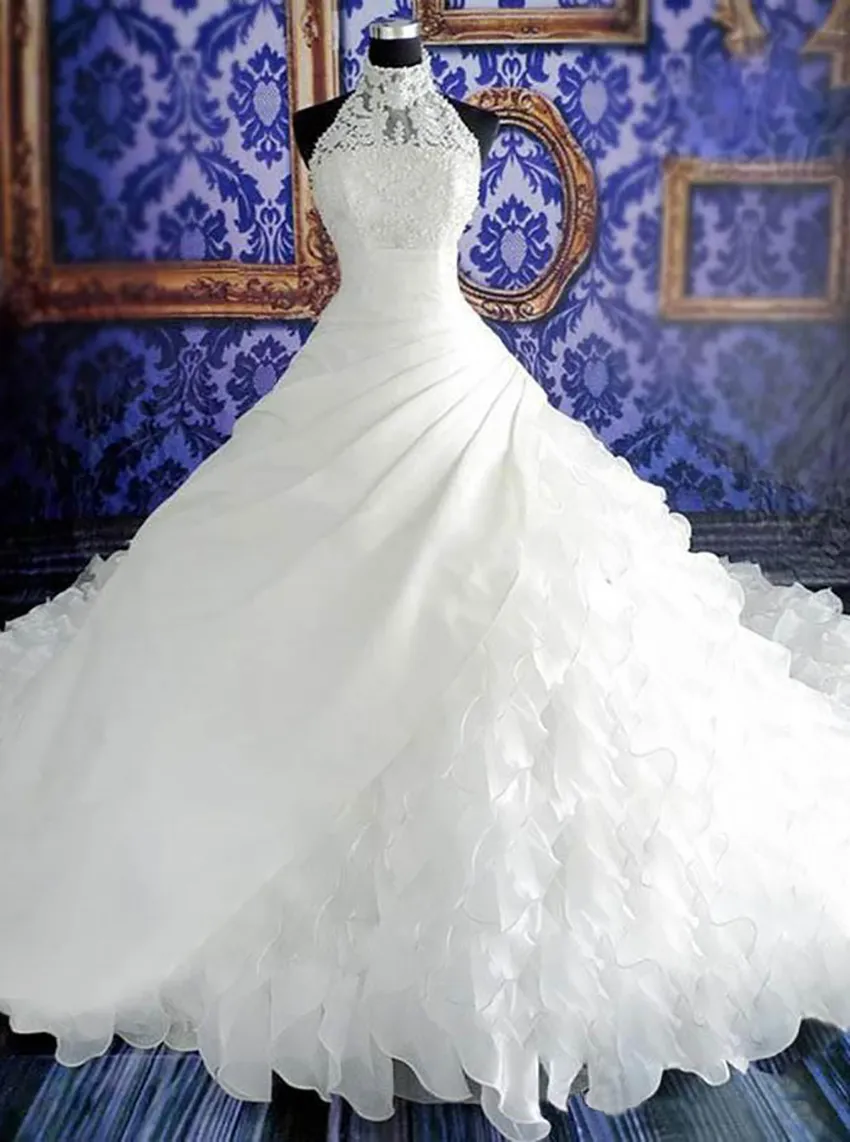 2021 Abito da sposa con scollo alto e scollo all'americana con applicazioni di perle Watteau strascico a strati con volant in organza con applicazioni di pizzo e perline Abiti da sposa personalizzati