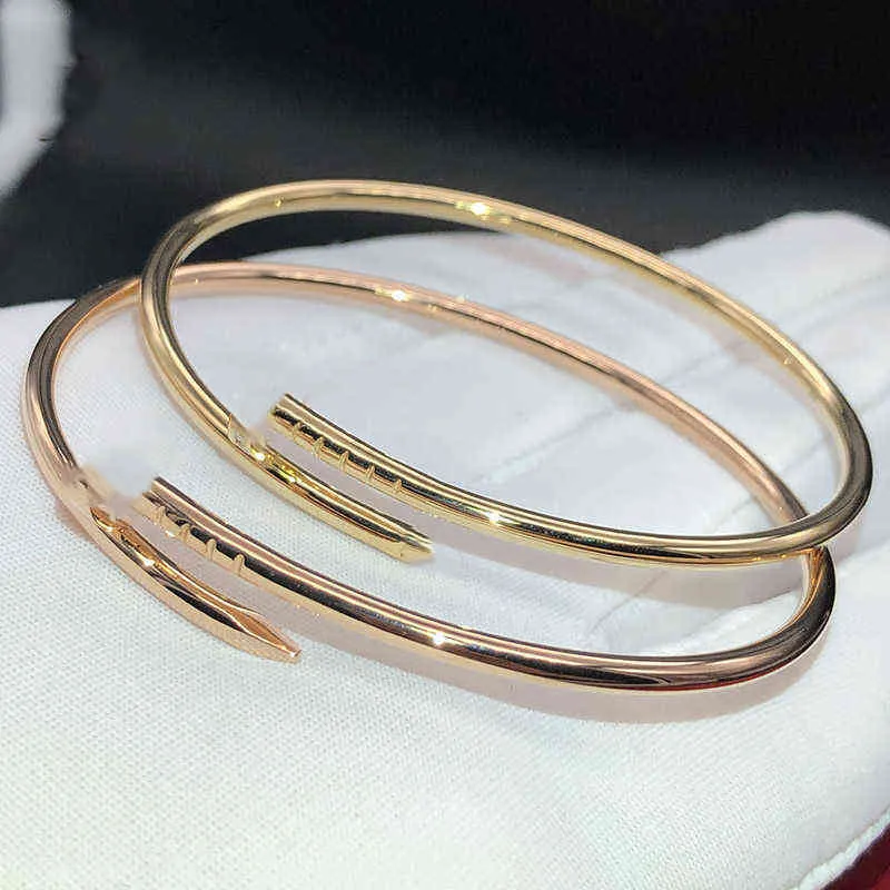 Högkvalitativ 18k Nail Armband Kvinnlig Rose Färg Guld Hål Elastiskt Tunn Head And Tail Diamond Smycken Band Certifikat {Kategori}