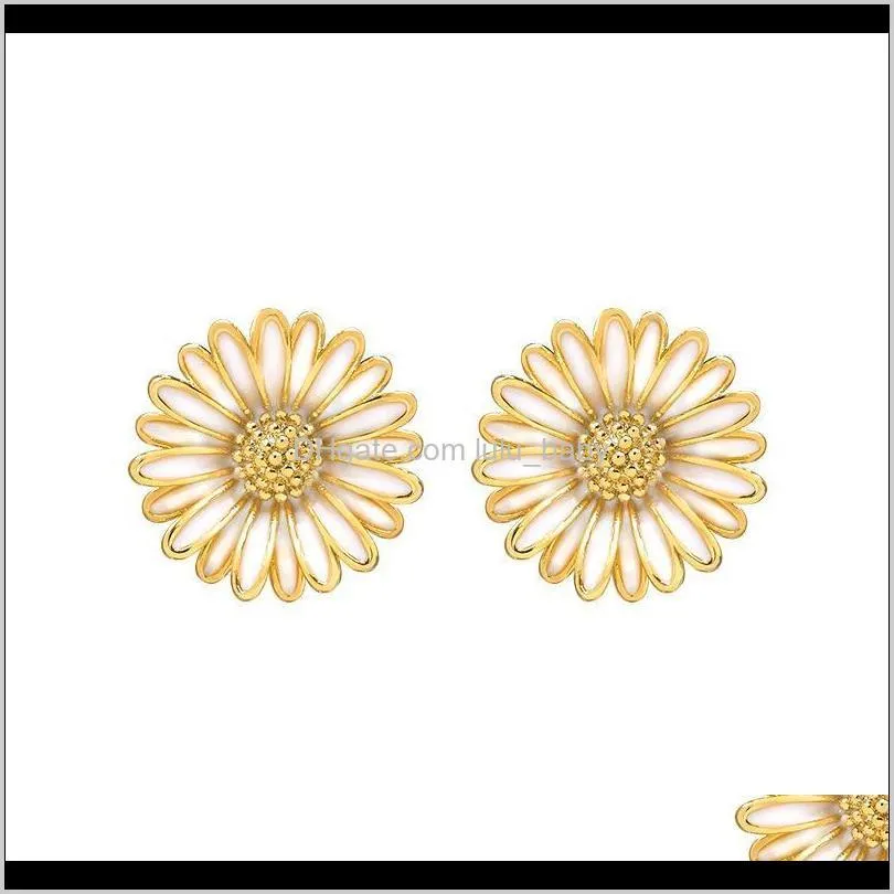 YAOLOGE Daisy Flowers Stud Earrings For Female Refinement Exquisite Enamel French Temperament 2021 Vintage Earrings wholesale