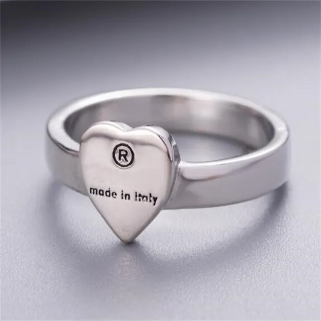 Designer Silver Plated Ring With Heart for Mens e Mulheres noivado Jóias de Jeias de Casamento Gift