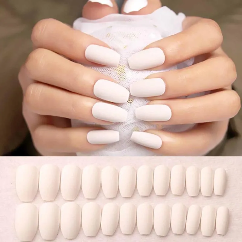 False Nails 24pcs/Set Fashion White Matte Glue Type Middle Length Square Head Design Finished Full Cover Fake Nail Tips Manicure