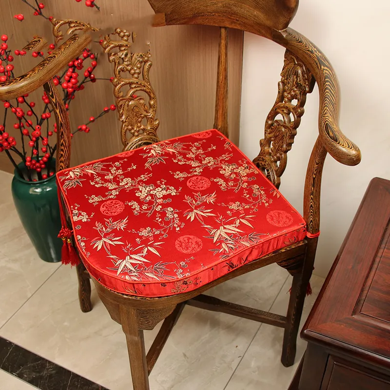 Custom Luxury Jacquard Floral Triangle Chair Seat Cushion Comfort Anti-Slip Irregular Pad Chinese Silk Satin Sponge Sit Mats