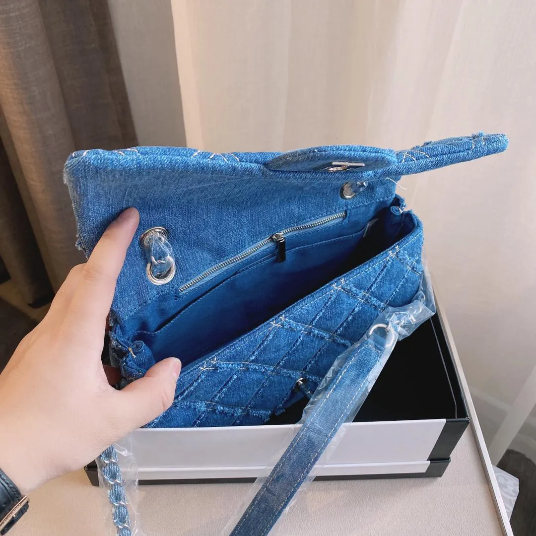 Classic denim bag with diamond lattice 2021 selling good crossbody bags fashion purse top quality handbags flap jeans saddle tote match boxes size 25*16cm XTC02