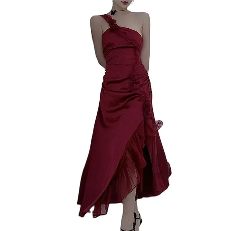 Robe élégante rouge jupe à bretelles féminine tube haut plissé satin soyeux été et vêtements pour femmes de mode coréenne 210520