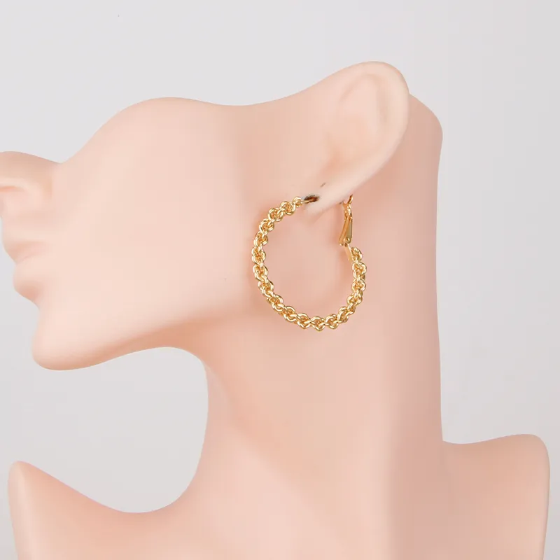 Hoop earring (6)