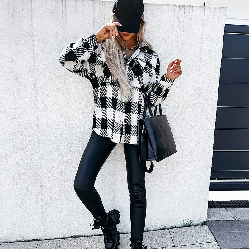 Nieuwe stijl vrouw wollen jas zwart en wit rond hals Koreaanse versie slanke V-hals korte herfstjas272K