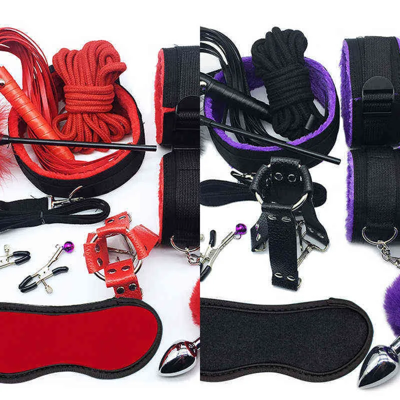 Nxy Sm Bondage Producto sexual para adultos Bdsm Set Esposas Juego Cola Anal Plug Pezón Abrazaderas Mordaza Látigo Cuerda Juguetes Parejas 1223