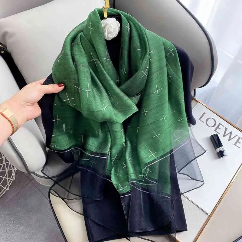 2022 Högkvalitativ Silk Scarf Wool Pashmina Kvinnor Sjalar Wraps Lady Winter Solid Brand Scarves Bandana Foulard Echarpe Hijab Y220228