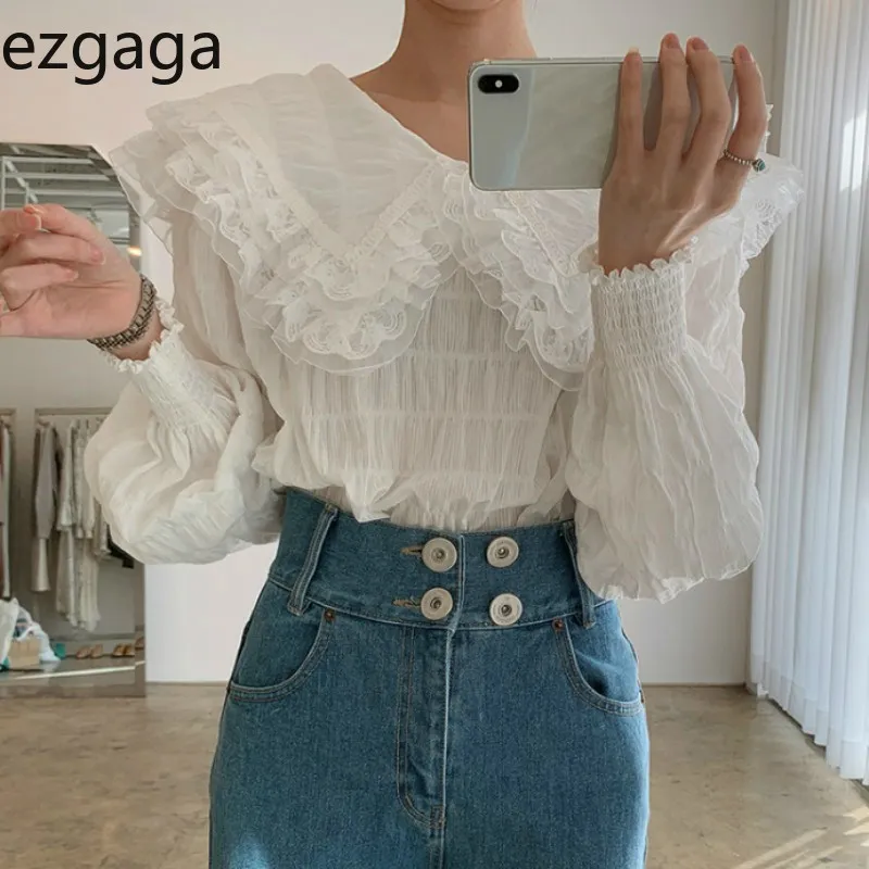 Ezgaga Peter Pan Collar Dames Shirts Chique Vintage Franse stijl Sweet Girl Long Puff Sleeve Lace Ruched Korean White Tops Fashion 210430