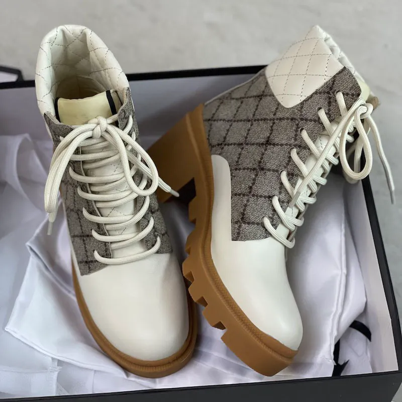 Bottine pour femme Designer Luxury Martin Desert Boots Beige et ébène 100% cuir véritable matelassé Chaussures d'hiver à lacets Semelle à crampons en caoutchouc