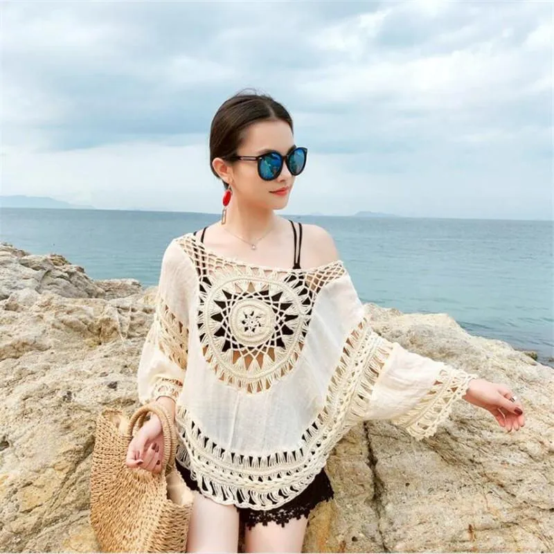 Camiseta coreana de roupas de banho feminina Blusa feminina de verão Tops Bloups Bikini Beach Coverning Up Handmade Crochet Patchwork