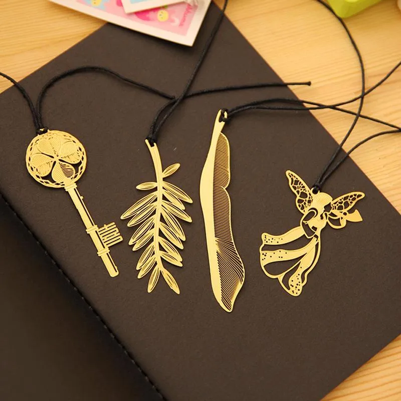 Bokmärk 1 datorer Golden Key Feather Leaves Metal Stationery för Student Presentkontor Tillbehör Bok Mark Paper Clips Cute Unique