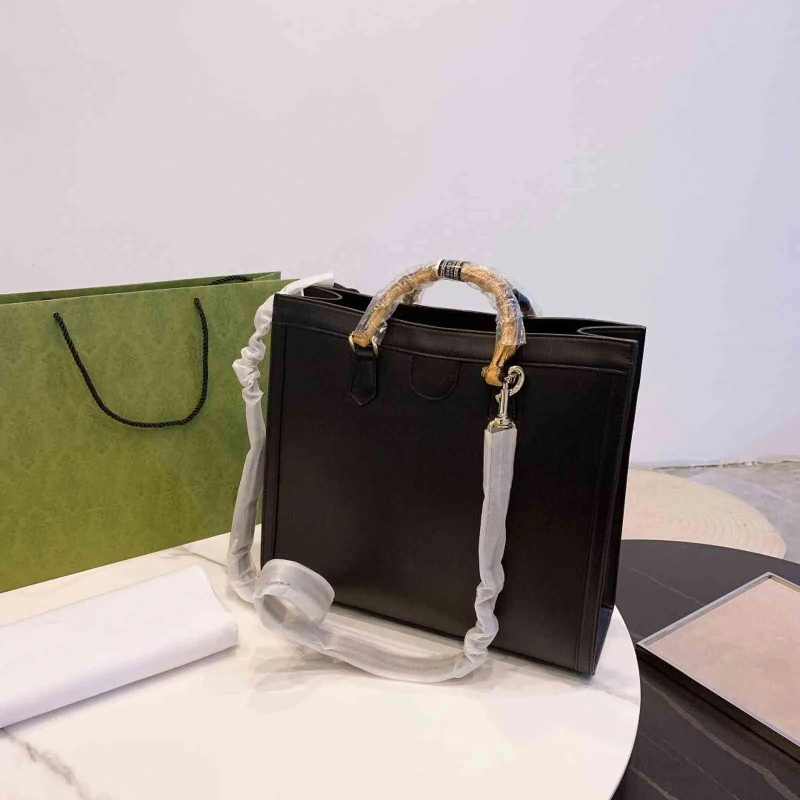 Exquisite square Tote hand-held exquisite design muyuan slubby bag classic design solid color men`s and women`s handbag special handle