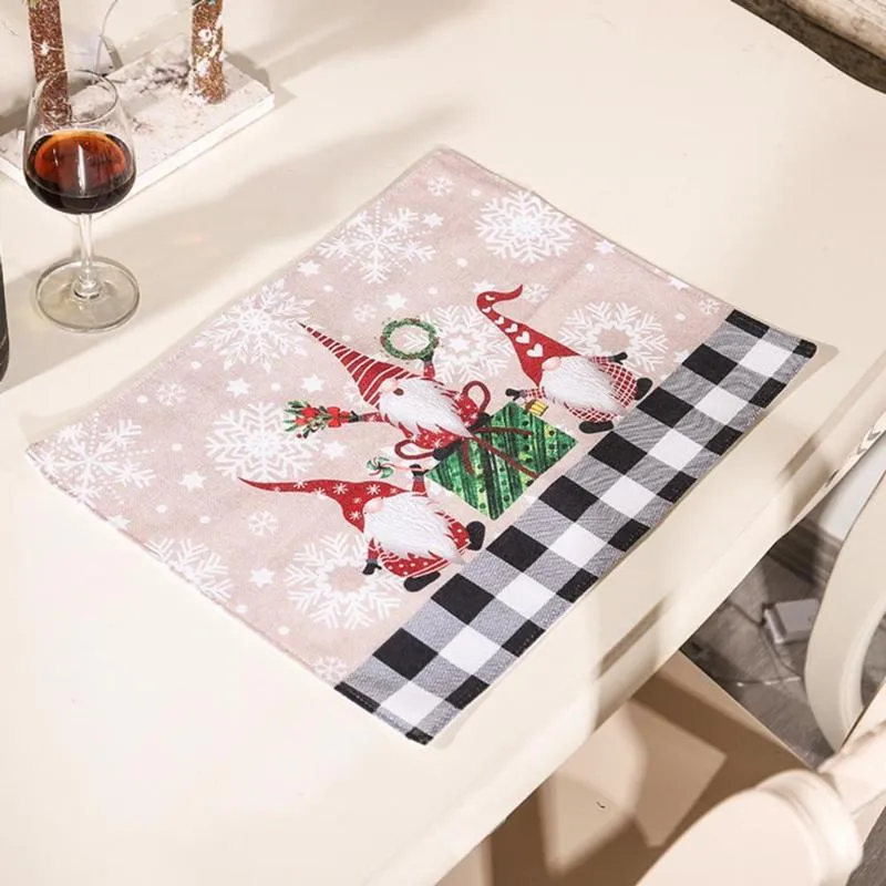 Mats & Pads Christmas Gnome Pattern Placemat Heat-Resistant Non Woven Fabric Anti-Scalding Table Mat Bowl Cup Dishes Cushion Tea