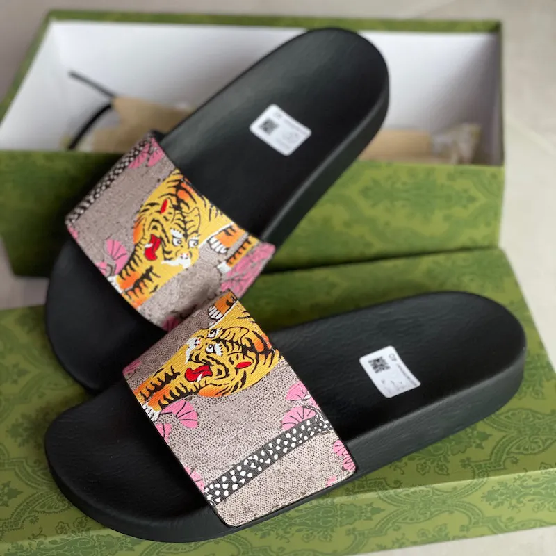 Designer Slides Herr Dam Tofflor Slide Slider Sommar Sexiga Sandaler Lyx Designers Gummi Flats Mode Gamla Blomma Skor Dam Beach Shoe 35-47 With Box 311