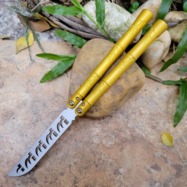 Theone Bamboo Butterfly Trainer Nóż Kałki ostrza D2 Kanał 6061 Aluminium Aluminium EDC Pocket Tactical Tool Noża