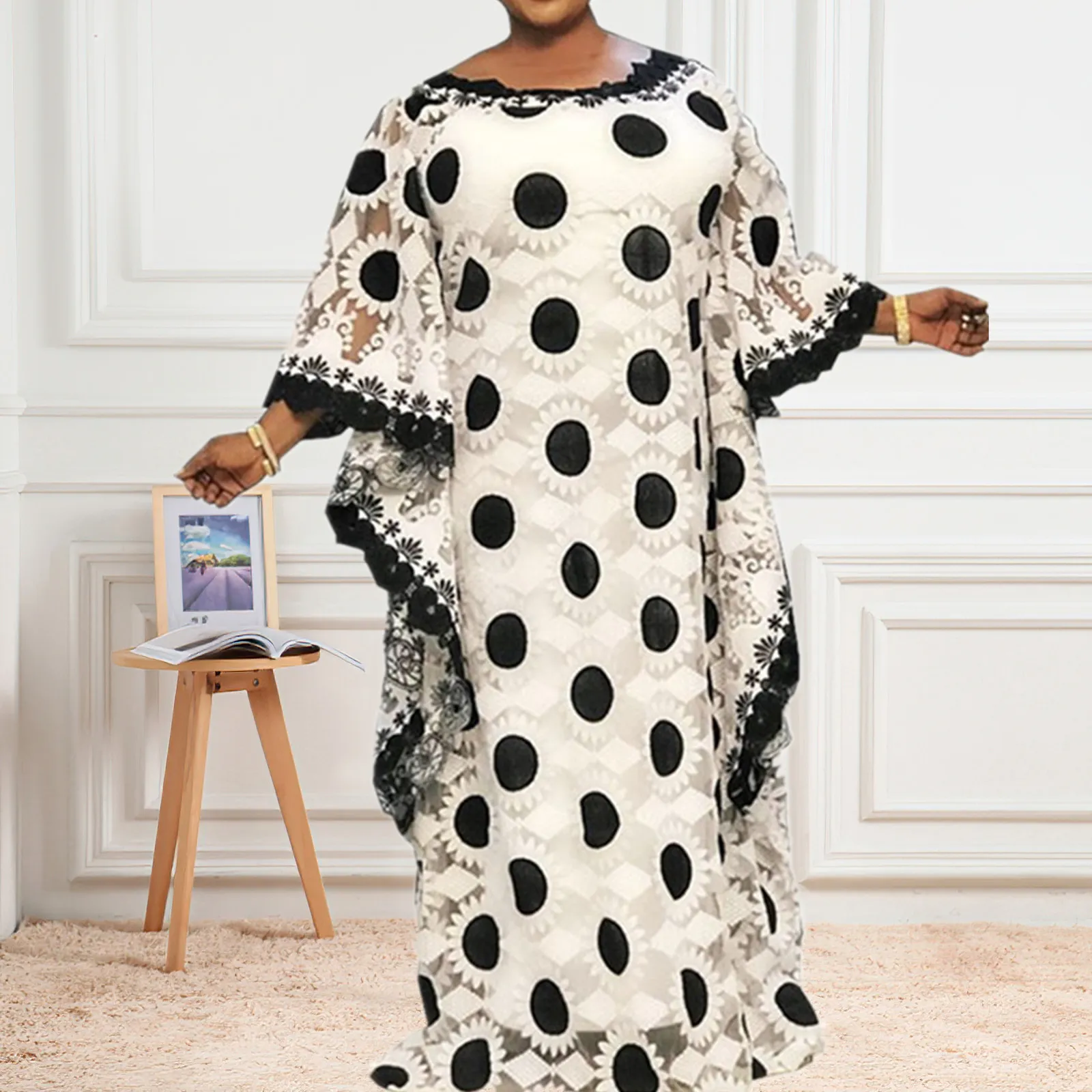 Abito lungo da donna Pizzo patchwork nero allentato all'interno Abiti con gilet bianco Plus Size Ladies African Fashion Robe Set di due pezzi 210416