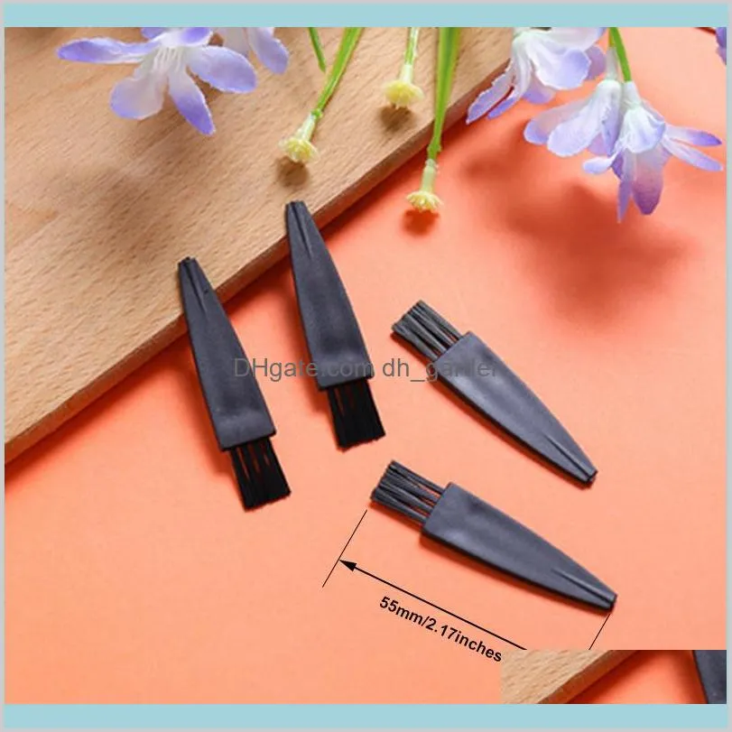 Mini Black Plastic Brush for Herb