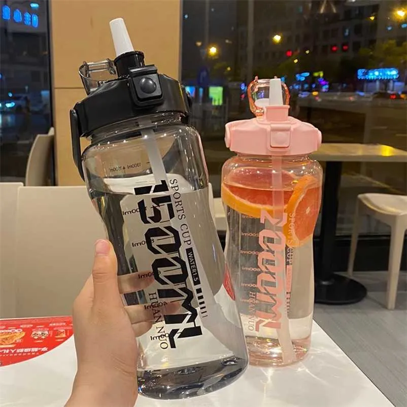 1.5L/2L Water Bottle Large Capacity Outdoor Travel High Temperature Resistant Straw Plastic Portable Adult Sports BPA Free 211013