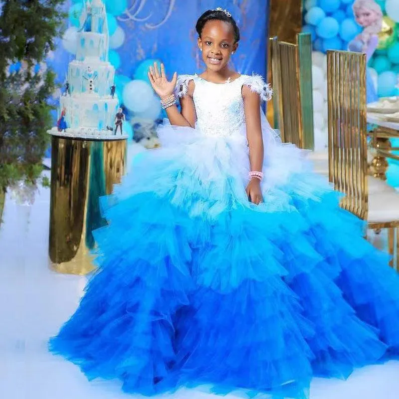 Biały i Blue Feather Flower Girl Sukienki na ślub Ruffles Dziewczyny Korant Suknia Koronkowa Aplikacja Princess Dzieci Suknie