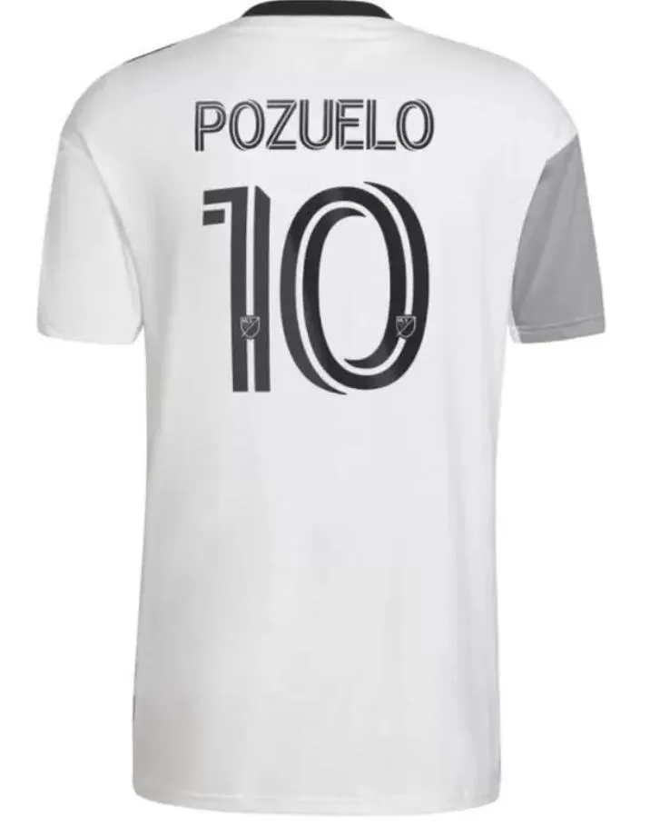Nouveaux maillot Juventus 2022 2023 pas cher