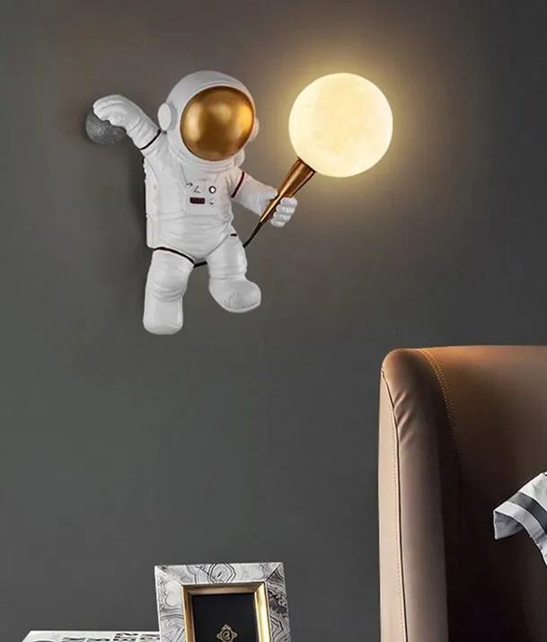 Nordic LED personalità astronauta luna camera dei bambini lampada da parete cucina sala da pranzo studio balcone navata decorazione