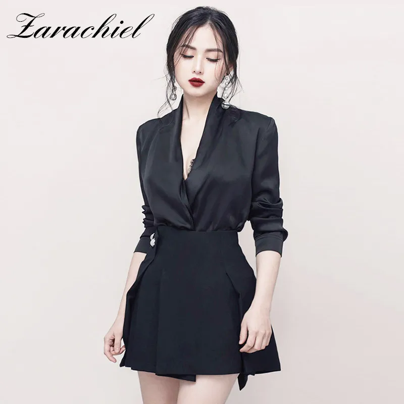 Kobiety Black Office Satin Blazer 2 Piece Set Kobieta Sexy V-Neck Shirt Top + High Waist Button Plisowany Mini Spódnica Garnitur 210416