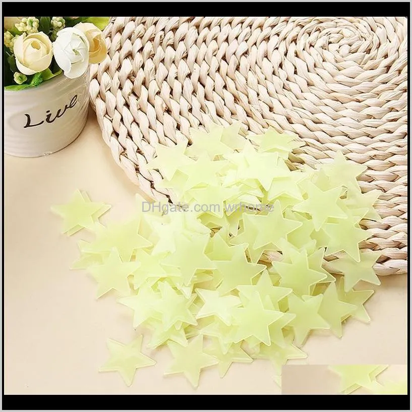 factory price fluorescent wall stickers stereo plastic 3cm star paster glowing in the dark decal for baby room