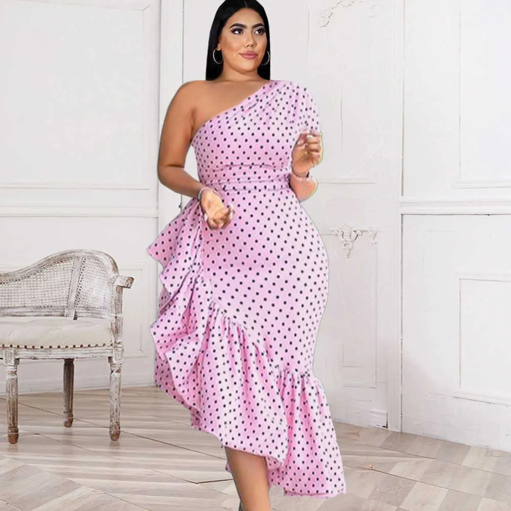 Onregelmatige roze jurken plus size vrouwen sexy een schouder hoge taille ruches midi lengte zomer evenement club robe drop xxl 210527