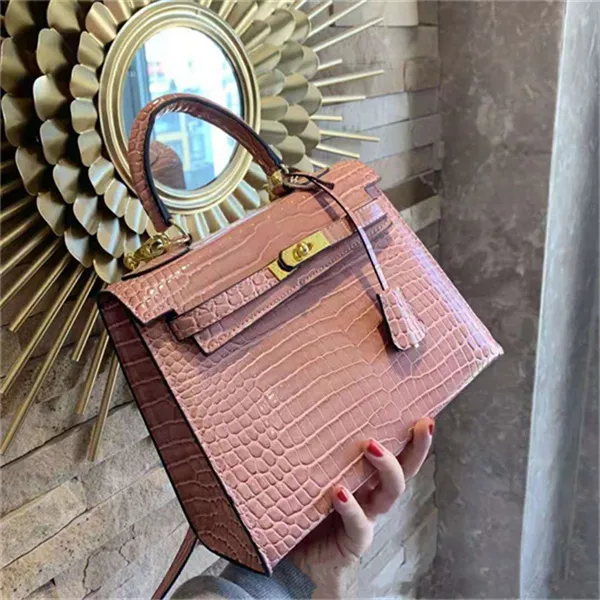 all-match designer bags 2021 ladies luxury quality classic style handbag shoulder bag purse messenger handbags crocodile pattern decoration accurate routing