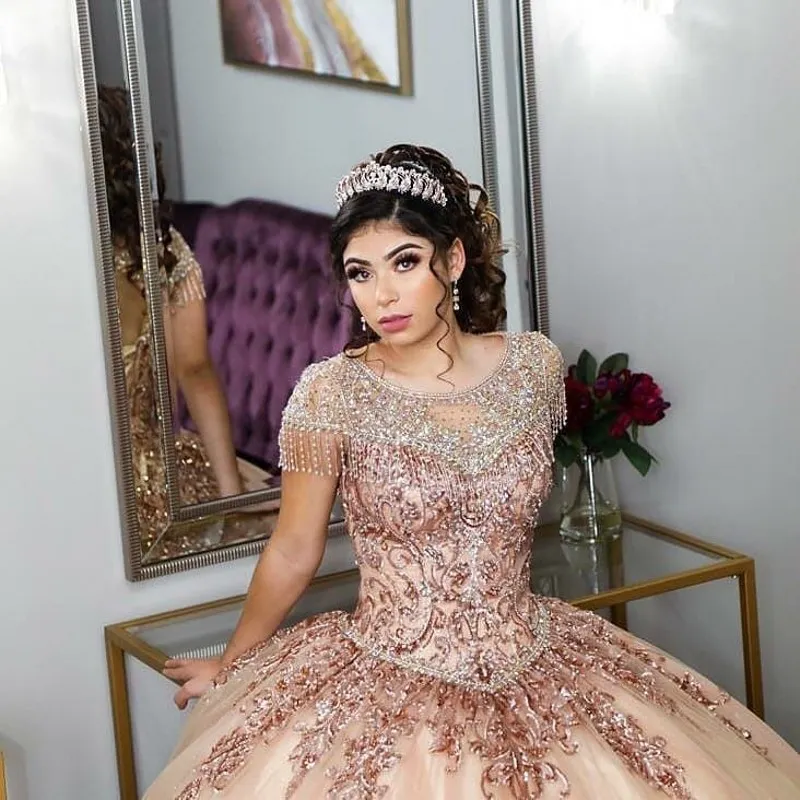 Stunning vestidos de 15 a os 2020 Scoop Neck Tassel Beaded Quinceanera Dresses Applique Keyhole Back Ball sweet 16 Prom Gowns