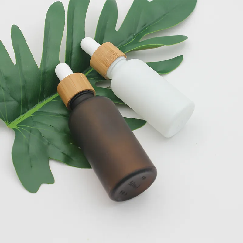 Hot 15ml 30ml 50ml Frosted Amber White Glass Dropper Bottle with Bamboo Cap 1oz Glass Bamboo Essential Oil Bottle