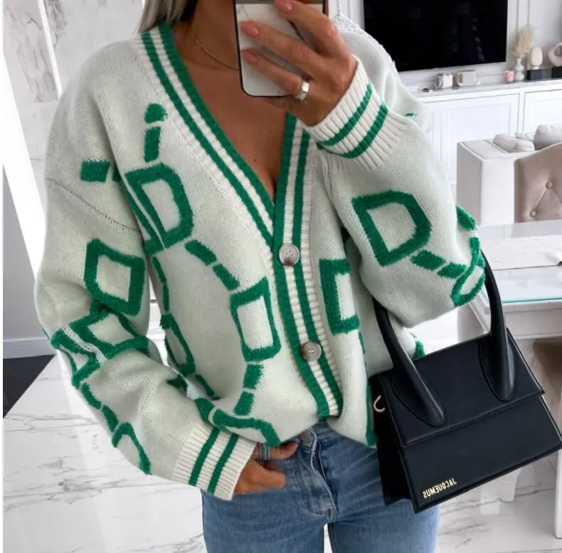 Cardigan Corto Donna: Maglia Leggera Con Scollo A V, Tasche E Bottoni – Perfetto Per L'autunno!