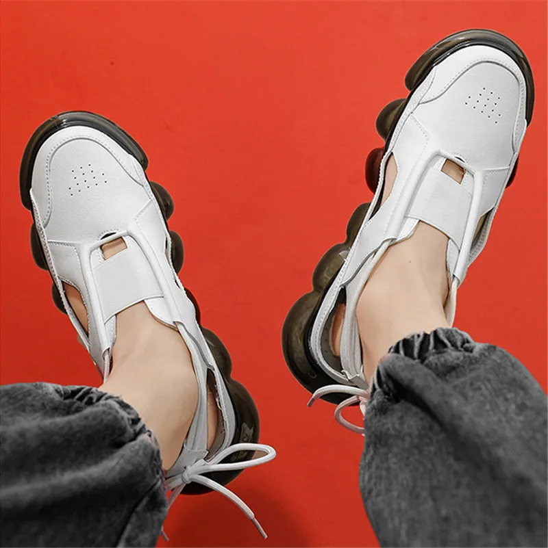 2021 الاحذية الصنادل الرومانية سميكة سوليد تنس الرجال الأبيض الأسود الصيف الكورية الأزياء عارضة الأحذية عارضة حجم كبير تنفس أحذية رياضية الجري # A0016